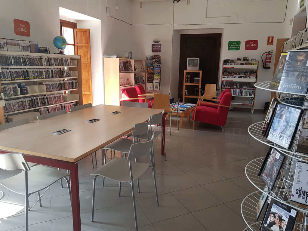 Sala Biblioteca Chapinería 4