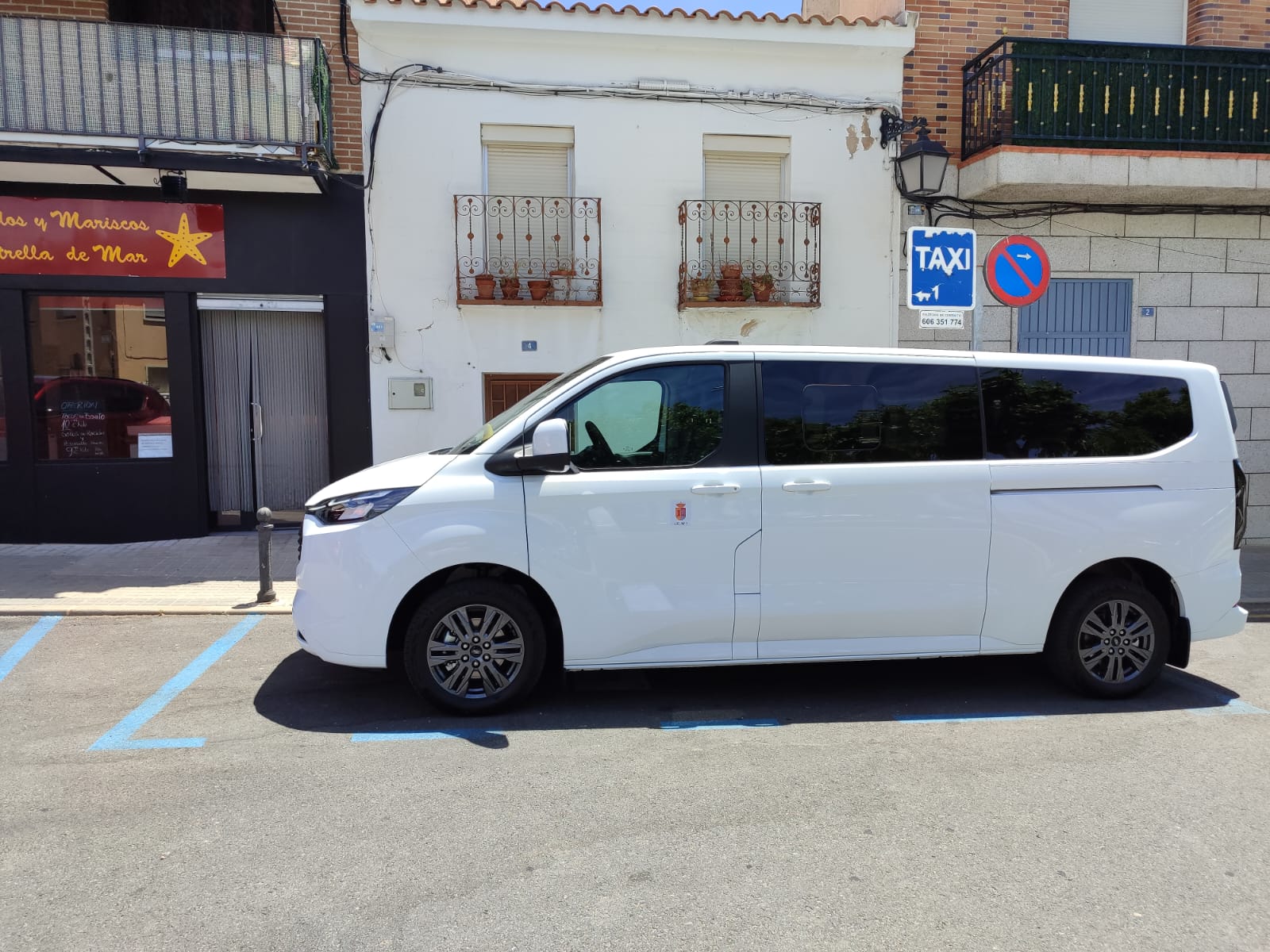 El Ayuntamiento de Chapinería concede una nueva licencia de taxi para mejorar la movilidad en el municipio